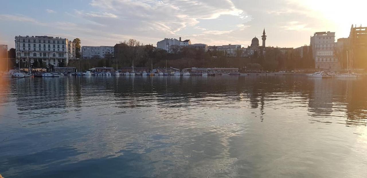 Interbelic Km0 Apartman Konstanca Kültér fotó